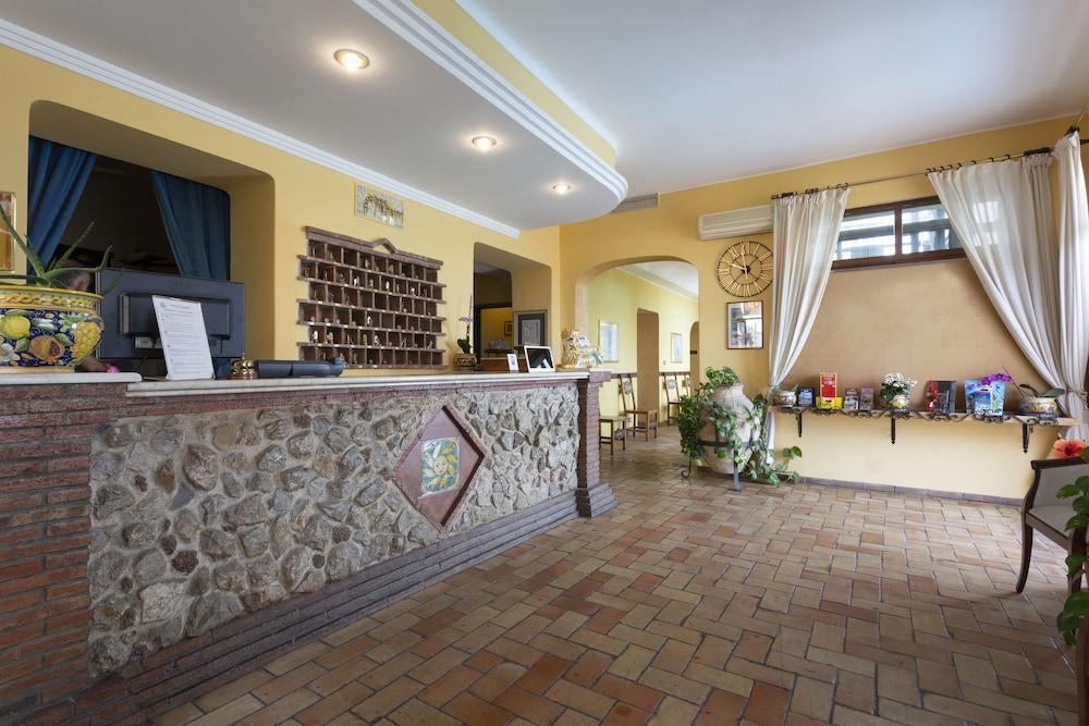 Hotel Sole Castello (Adults Only) تاورمينا المظهر الخارجي الصورة