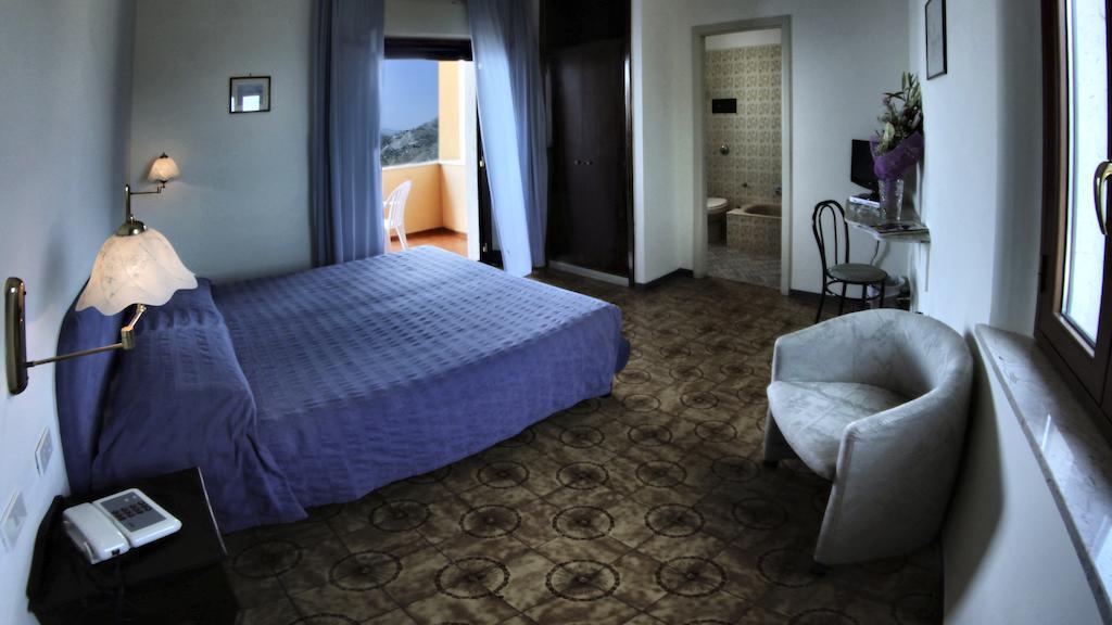 Hotel Sole Castello (Adults Only) تاورمينا المظهر الخارجي الصورة