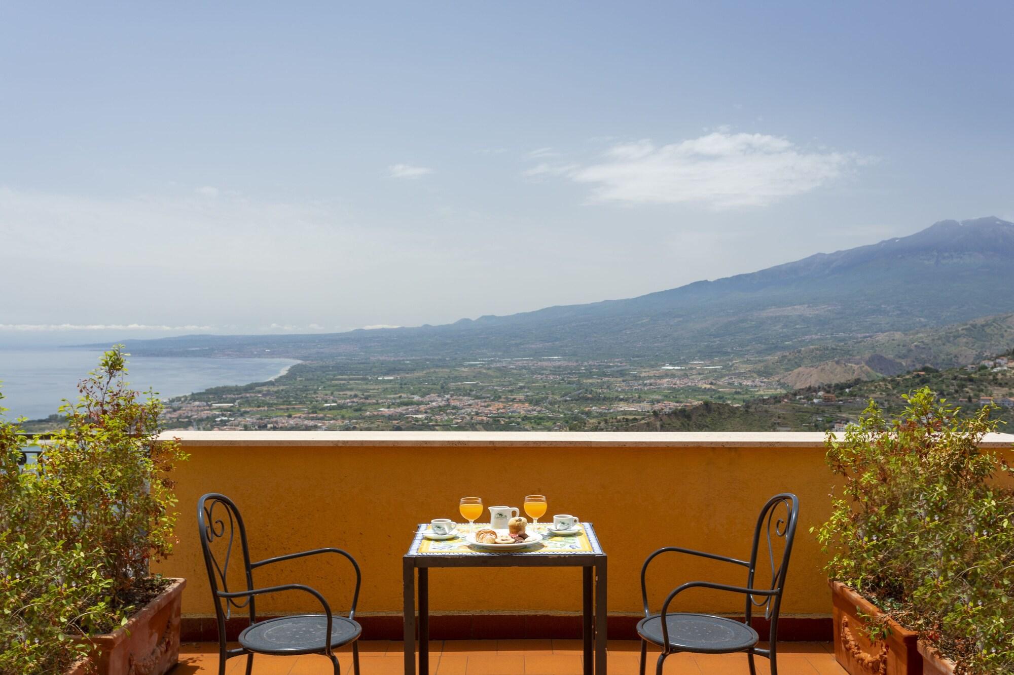 Hotel Sole Castello (Adults Only) تاورمينا المظهر الخارجي الصورة