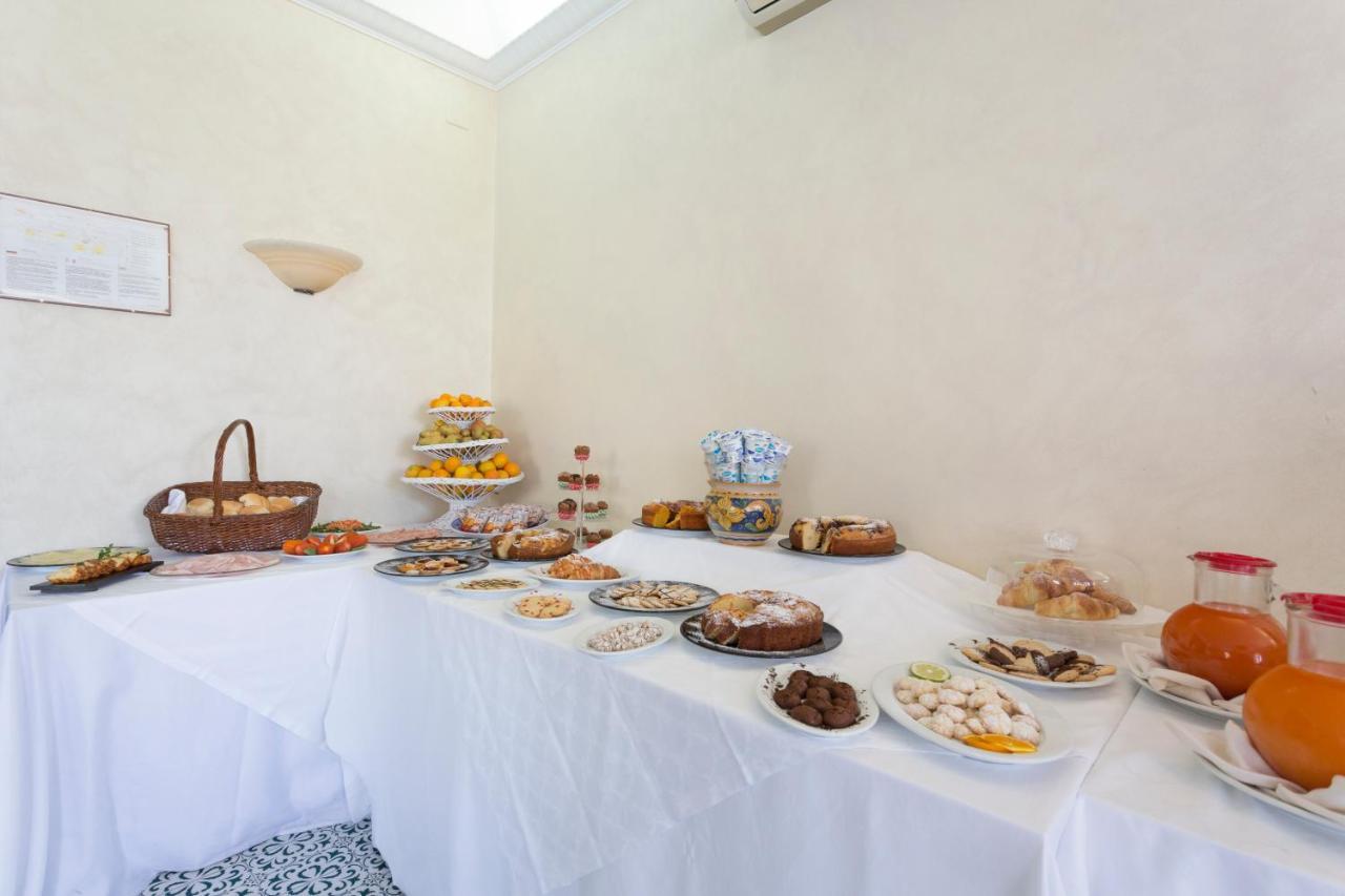 Hotel Sole Castello (Adults Only) تاورمينا المظهر الخارجي الصورة